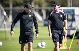 Elenco do Corinthians durante treinamento neste domingo (28) – Fotos: Rodrigo Gazzanel / Agência Corinthians
