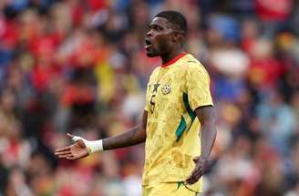 Jogador da Inglaterra, Spence, não apertou a mão de Partey –