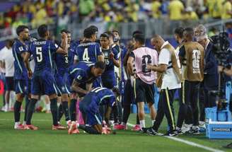 Casemiro foi um dos jogadores do Brasil que recebeu cartão amarelo na primeira fase –
