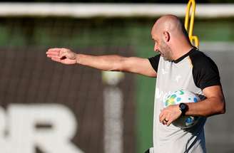 Franclim Carvalho em treino do Botafogo no CT Lonier –
