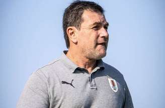 Bielsa não deve seguir no comando do Uruguai –