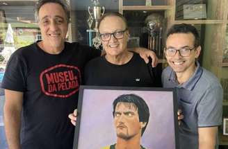 Capa do livro “Leandro: Meu Manto, primeiro e único” –