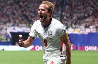 Kane marcou os dois gols que deram a classificação para a Inglaterra sobre a RD Congo –