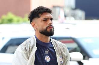 Da esquerda pra direita: Omar Alderete, Ramón Sosa, Tonny Sanabria e Álex Arce em treino do Paraguai –