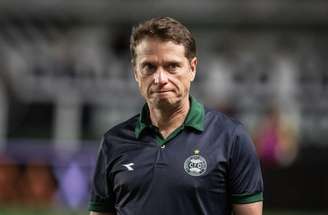 Seabra em treino do Coritiba; técnico quer vir para o Vasco –