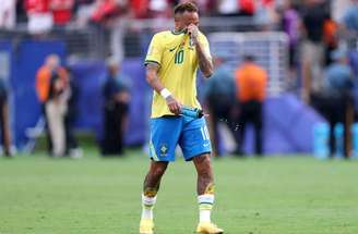 Neymar chora ao fim de mais uma Copa perdida