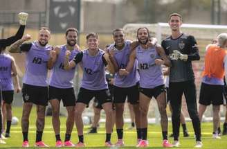 Reinier em atividade no treino desta segunda-feira (6/7) na Cidade do Galo –