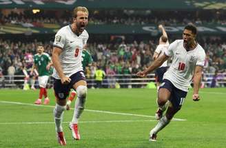 Bellingham marcou duas vezes e Inglaterra foi para o intervalo com vantagem sobre o México –