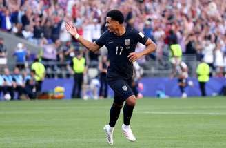 Tillman marcou dois gols de falta nesta Copa –