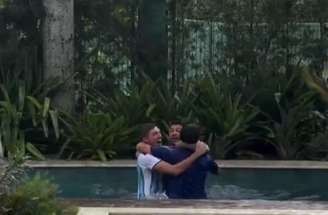 Jogadores do Fluminense se reúnem para assistir ao jogo da Copa –