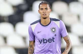 Newton chega à capital para assinar com o São Paulo –