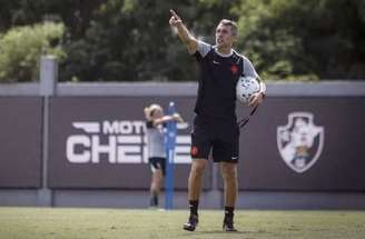 Bruno Lazaroni é o auxiliar permanente do Vasco –