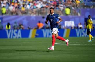 Pressão contra Celeste Amarilla aumenta após insultos contra Kylian Mbappé –