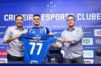 Gabriel Pec poderá reencontrar o Flamengo, agora na Libertadores 