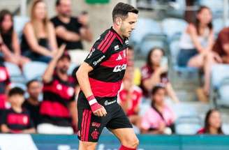 Saúl em momento de concentração antes de Flamengo x Lausanne (SUI) –