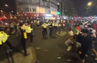 Em Londres, polícia teve de agir para conter os distúrbios –