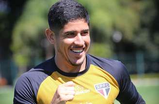 Alan Franco em ação pelo São Paulo –