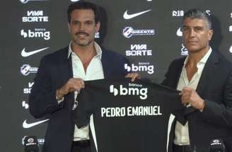 Admar Lopes, diretor de futebol, e Pedro Emanuel –