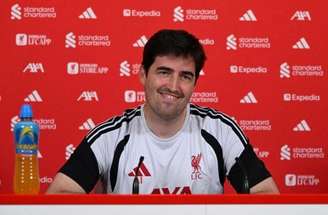 Iraola falou sobre a expectativa de assumir o Liverpool –