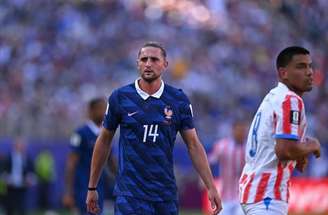Adrien Rabiot durante o jogo da França contra o Paraguai nas oitavas de final –