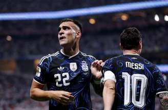 Lautaro Martínez se emocionou após marcar o gol da classificação da Argentina –