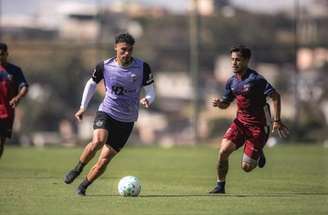 Bernard participou de parte do jogo-treino –