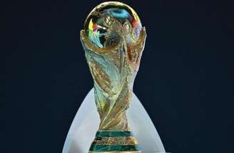 Baú com troféu da Copa do Mundo 2026 –