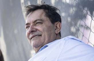 Artur Jorge aposta na base e recebe respaldo da diretoria –