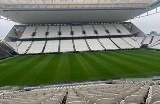 Corinthians fará treino na arena para adaptação ao novo gramado –
