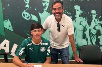 João França se destaca na base alviverde –