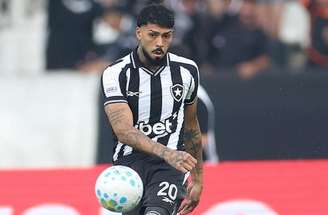 Barboza se irrita após remoção de fotos em estádio do Botafogo –