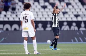 Com Cuca, Santos esteve na frente do placar em cinco partidas do Brasileirão e permitiu empate ou virada dos rivais –