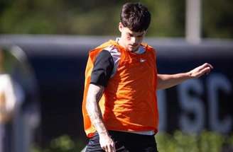 Paulinho foi apresentado oficialmente pelo Vasco –