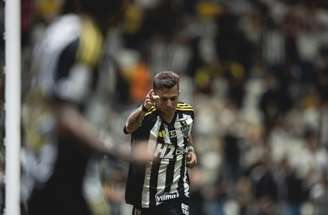 Ídolo reconhece dificuldades e, assim, destaca evolução na atual temporada –