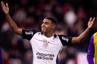 Gui Negão em campo pelo Corinthians –