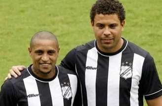 Príncipe da Arábia Saudita postou montagem com Ronaldo e Roberto Carlos –
