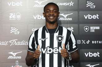 Domingos Andrade durante apresentação ao Botafogo –