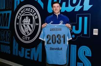 Elliot Anderson foi um dos grandes destaques da Inglaterra na Copa –