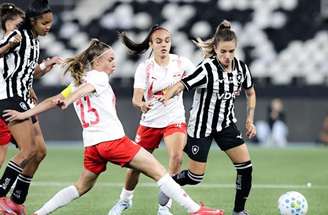 Botafogo e Red Bull Bragantino mediram forças nesta quarta-feira (22), pela Copa do Brasil Feminina –