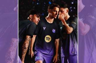 Nova camisa do Barcelona tem detalhes em roxo e preto –