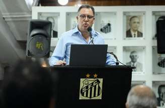 Conselheiros do Santos pedem reunião com Teixeira para debater situação financeira do clube –