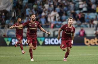 Soteldo comemora o gol marcado diante do Grêmio – FOTO: LUCAS MERÇON / FLUMINENSE F.C.