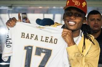 Rafael Leão em entrevista ao Premiere neste sábado na Vila Belmiro –