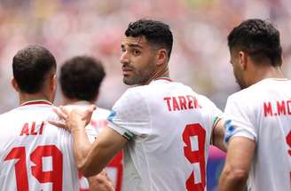 Taremi em campo pelo Porto –