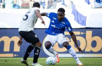 Sinisterra deve desfalcar o Cruzeiro por até dois meses –