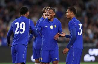 João Pedro comemora o quinto gol do Chelsea sobre o Western Sydney Wanderers –