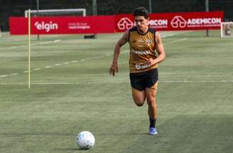 São Paulo libera Moreira para clube dos Emirados Árabes –
