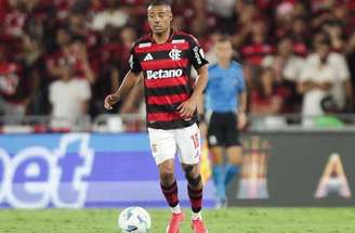 Ignacio Ruglio quer repatriar o meio-campista da seleção uruguaia –