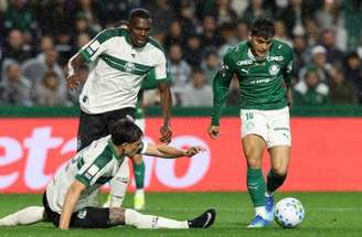 Sosa é uma das opções que Abel Ferreira tem para o ataque do Palmeiras –