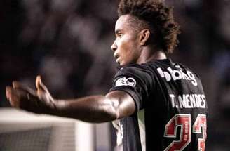 Torcida do Vasco foi à loucura com gol de Thiago Mendes –